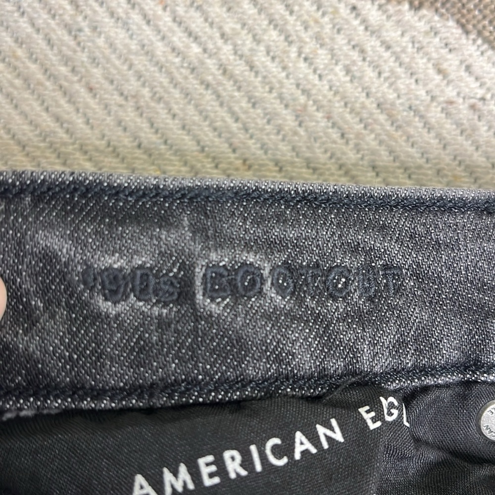 American Eagle Outfitters 90’s bootcut distressed black jeans, 8 short - Picture 10 of 13